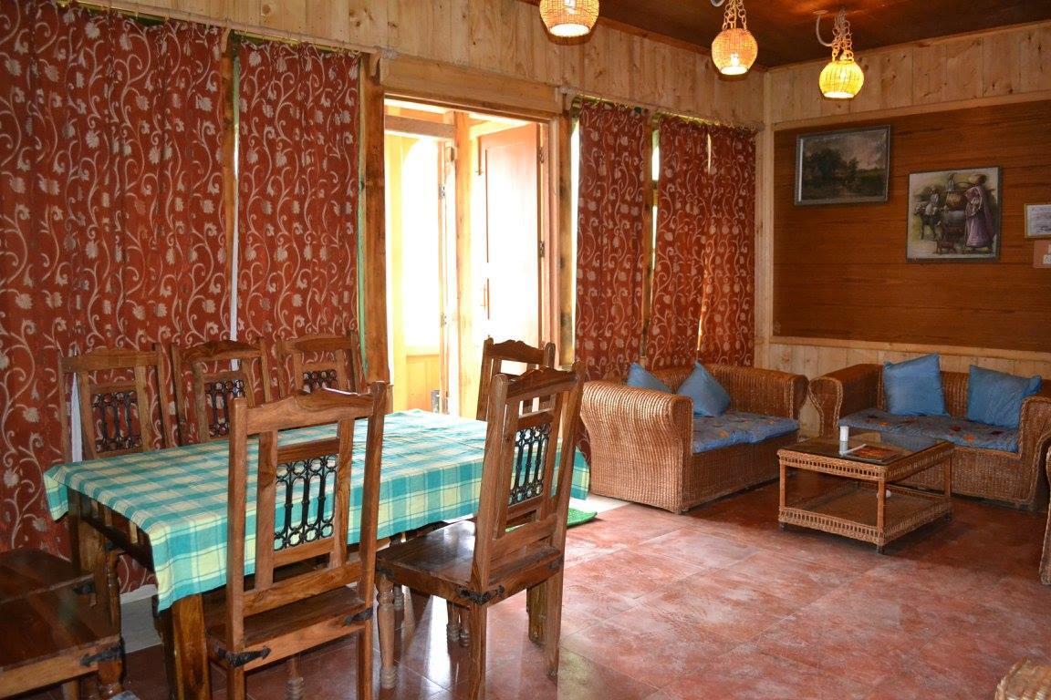 Royal Residency Hotel Srīnagar Zewnętrze zdjęcie